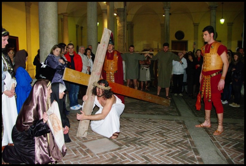 “PUGLIA IN FESTA” CON LA SUA “PASSIO CHRISTI” A MILANO – BRUNA ROSCO Principia